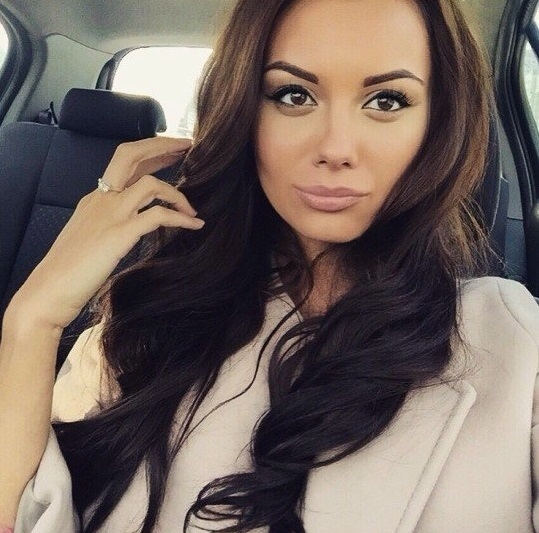 Я творческая и нежная, и вместе мы сможем окунуться в мир наслаждения и удовольствия. Я имею богатый опыт и готова предложить тебе широкий спектр услуг. Разнообразие поз, оральный и классический секс, массаж - это лишь некоторые из них. Элегантна и стильна, я являюсь прекрасной компаньонкой на любое мероприятие или путешествие. Мои фото говорят сами за себя - я сексуальна и соблазнительна. Живу в Москве и готова к общению с тобой. Оставь свои сомнения и позвони мне, и я обещаю сделать время, проведенное со мной, незабываемым. 💋🔥 Люся